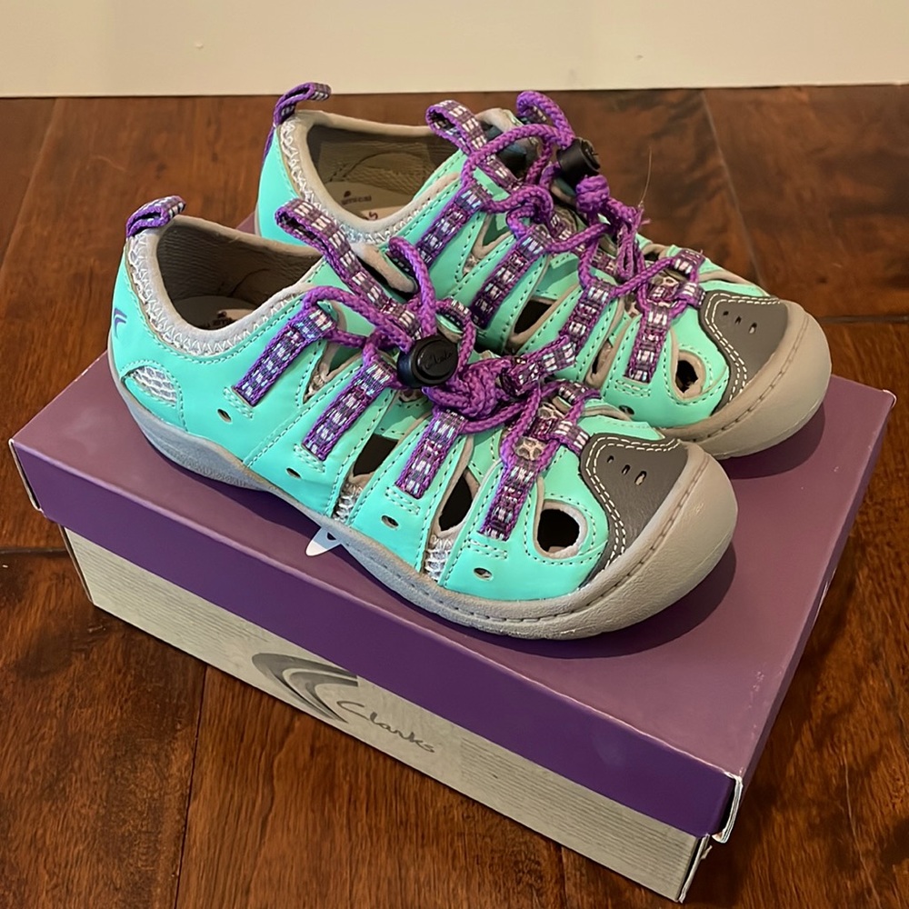 NWT Girls Clark’s Shoes